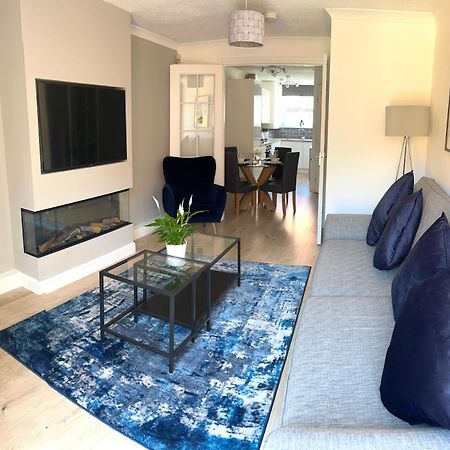 3 Bedroom - 2 Bathroom Townhouse In Corstorphine Near Murrayfield Stadium - Direct Bus To Edinburgh City Centre In 20 Minutes - Two Private Parking Spaces - Private Sunny Garden - Recently Refurbished Exteriér fotografie
