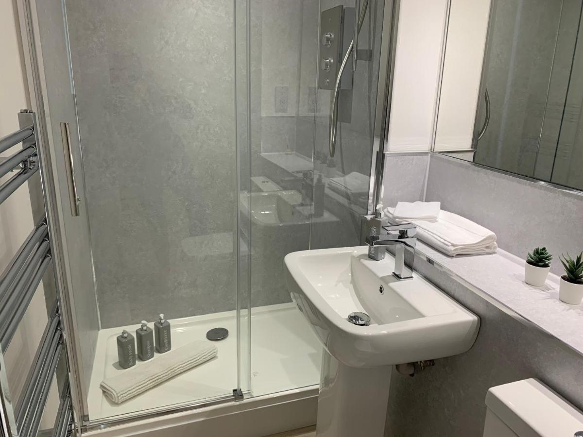 3 Bedroom - 2 Bathroom Townhouse In Corstorphine Near Murrayfield Stadium - Direct Bus To Edinburgh City Centre In 20 Minutes - Two Private Parking Spaces - Private Sunny Garden - Recently Refurbished Exteriér fotografie